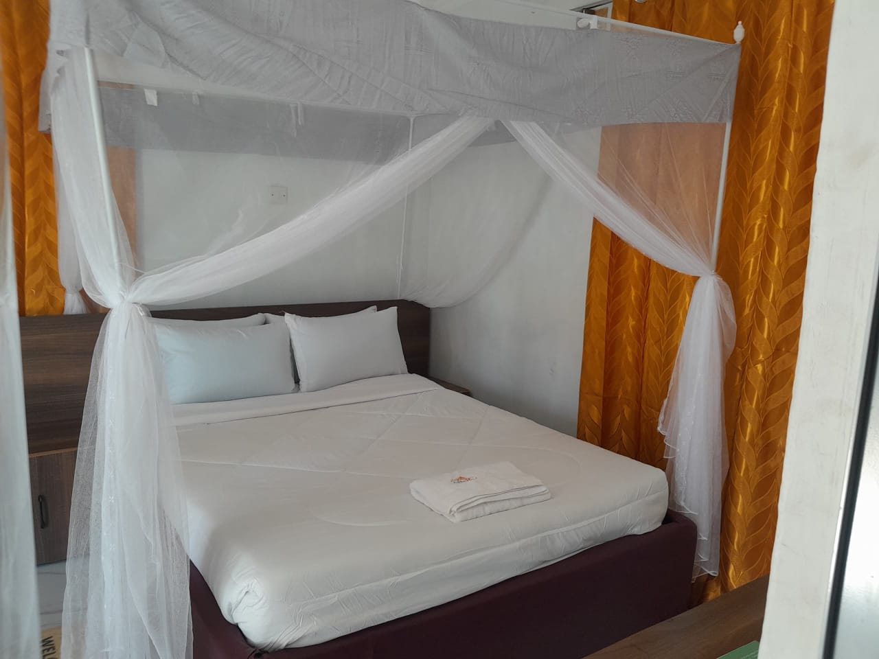 Single Room - View 4